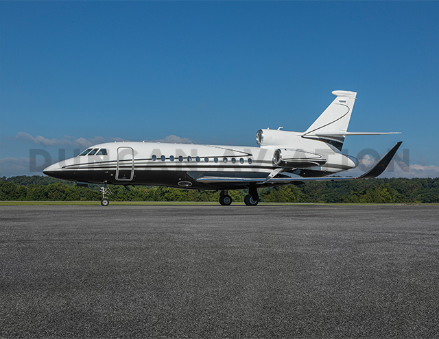 Exterior paint of Falcon 2000 in white and black