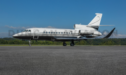 Exterior paint of Falcon 2000 in white and black