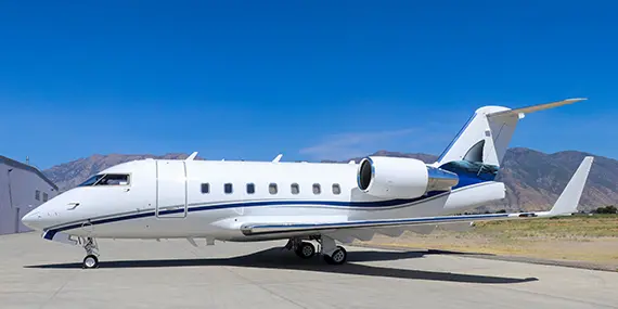 Challenger 604 unique paint refurbishment