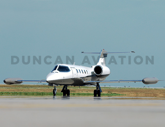 learjet_35_08_003