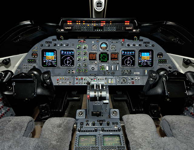 learjet_60_03_005