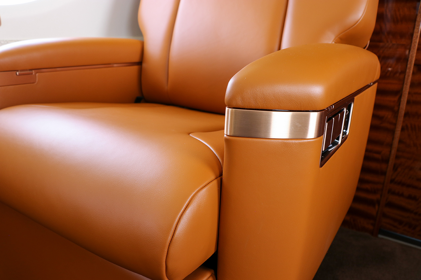 3_Duncan_Aviation_Refurbishes_Gulfstream_G650.jpg