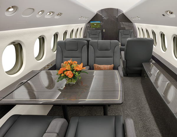 Falcon 900 Interior